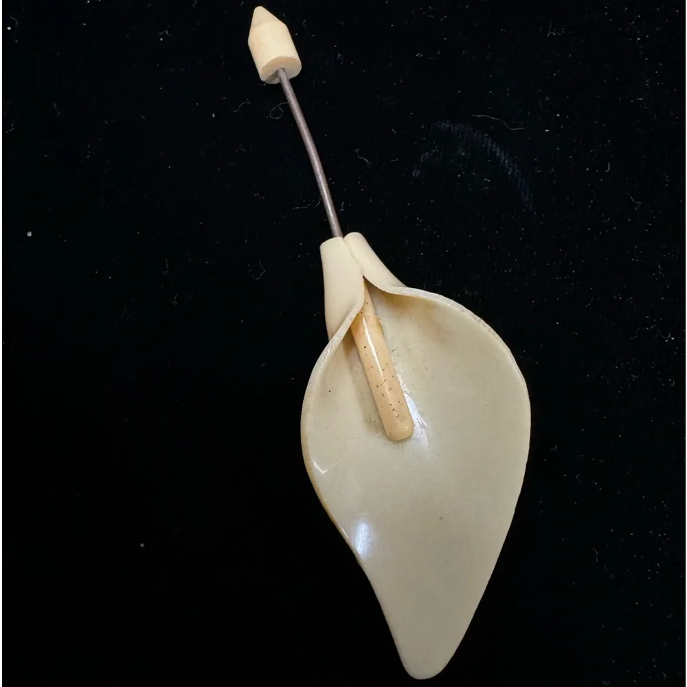 Vintage Lucite Lily Brooch